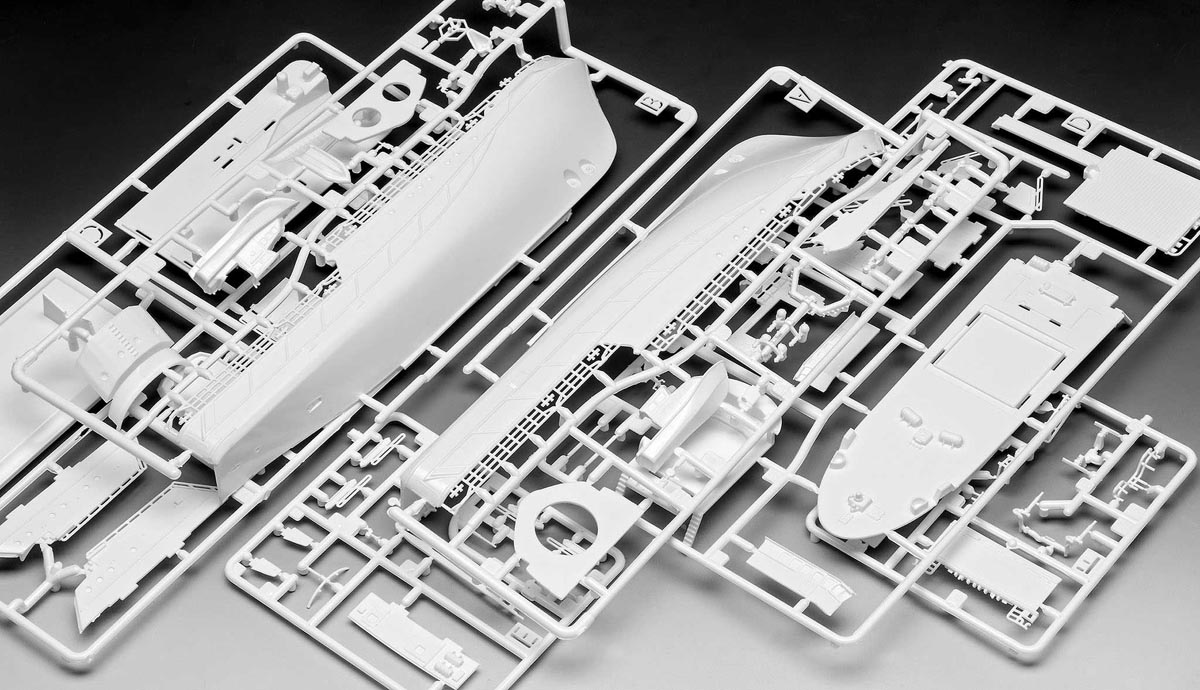 Revell HMS Duke of York Modellező készlet hajó 1:1200, 45 darab + festékek + ragasztó + ecset