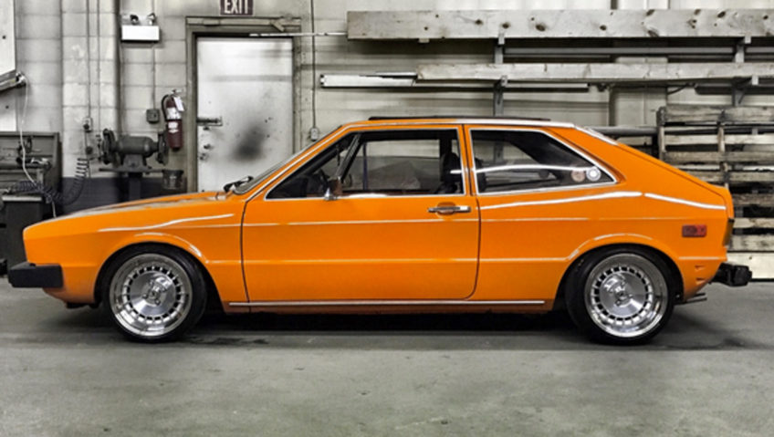 VolksWagen L20E SignalOrange nemfémes szín, 1 liter