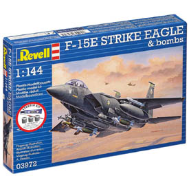 Revell F-15E Strike Eagle & bombs Modellező készlet repülőgép 1:144, 70 darab + festékek + ragasztó + ecset