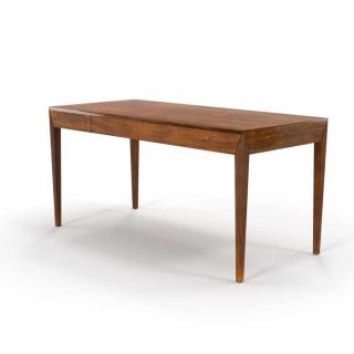 Brown table t01